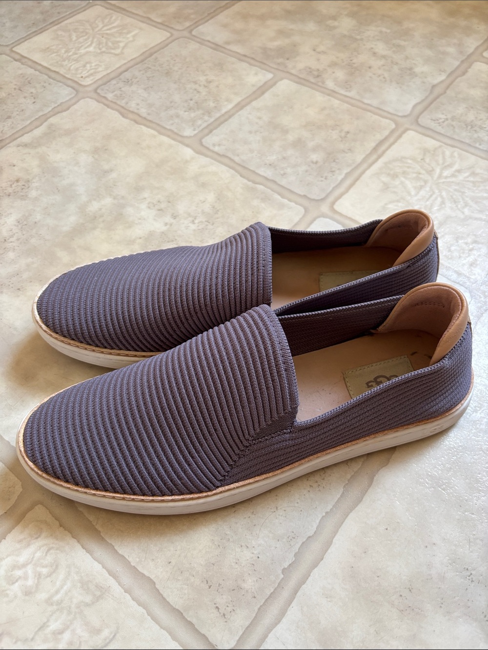 UGG Womens US 10 Sammy
Lavender Purple Slip-On Casual Knit Shoes 1112259 Comfort - Picture 3 of 7